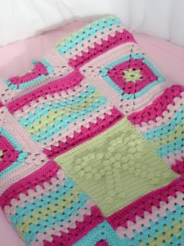 Häkelanleitung Babydecke aus Grannys "Große Liebe"